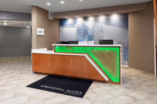 Лобби или стойка регистрации в SpringHill Suites by Marriott Baton Rouge South