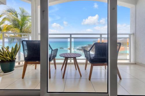 Maho Beach House - Sand Bar Studio - Ocean View