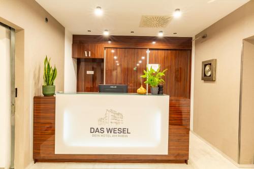 O saguão ou recepção de DAS WESEL - DEIN HOTEL AM RHEIN