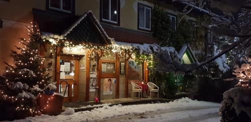 Hotel Restaurant - Häuserl im Wald Graz žiemą