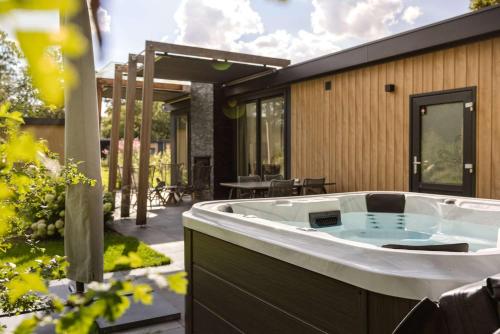 Mooi Twente Lodges - privé Spa en sauna