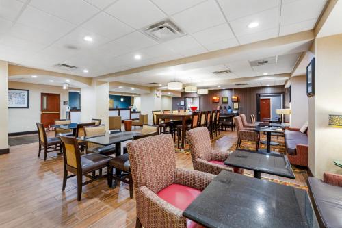 Un lugar para sentarse en Comfort Inn, Cleveland South - Richfield