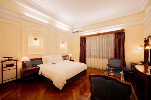 Katil atau katil-katil dalam bilik di Hotel Majestic Saigon