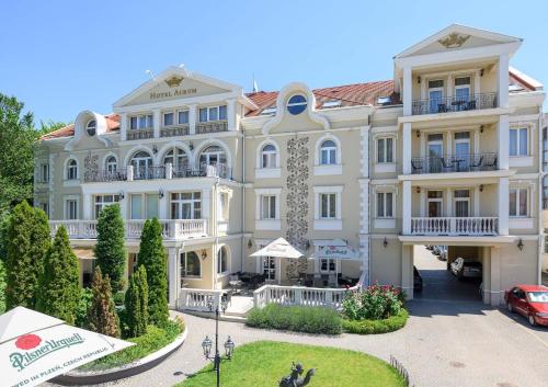 Clădirea în care este situat/ăhotelul