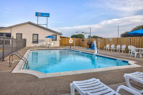 Hồ bơi trong/gần Motel 6-Bryan, TX - College Station