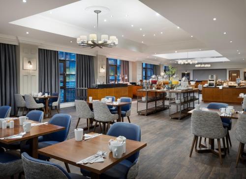 מסעדה או מקום אחר לאכול בו ב-Delta Hotels by Marriott Liverpool City Centre