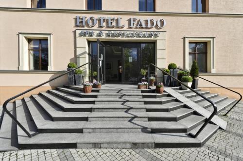 Facaden eller indgangen til Hotel Fado Spa & Restaurant