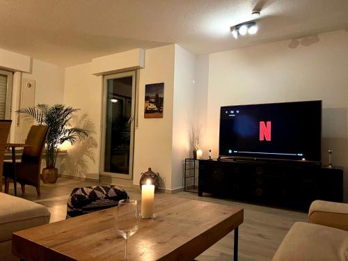 Stylish, cosy flat close to Cologne City Center電視和／或娛樂中心