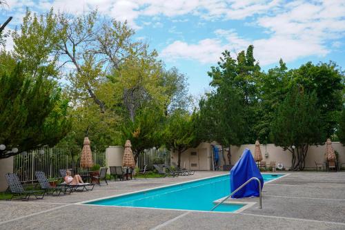 Kolam renang di atau dekat dengan Holiday Inn Express Boise Downtown, an IHG Hotel