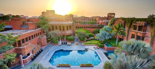 Piscina a ITC Mughal, A Luxury Collection Resort & Spa, Agra o a prop