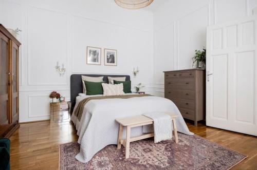 Foto de la galería de Charming and unique apartment with balcony by the Great Synagogue en Budapest