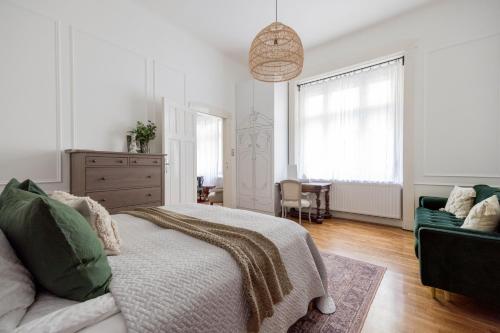 Foto de la galería de Charming and unique apartment with balcony by the Great Synagogue en Budapest