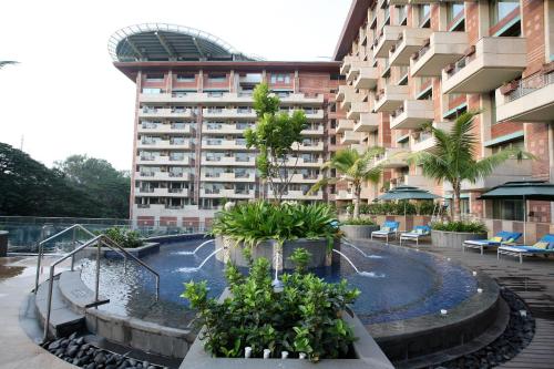 Басейн в или близо до ITC Gardenia, a Luxury Collection Hotel, Bengaluru