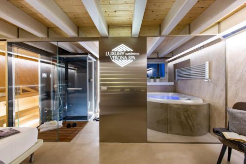 Foto dalla galleria di Luxury Wellness Verona Spa a Verona