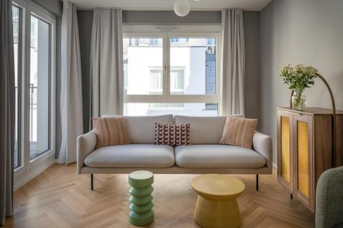 A seating area at Numa I Terra Apartments