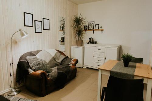 Et sittehjørne på Sauna apartment / Pirts apartamenti