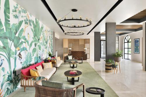 Area tempat duduk di Port Muziris, A Tribute Portfolio Hotel by Marriott