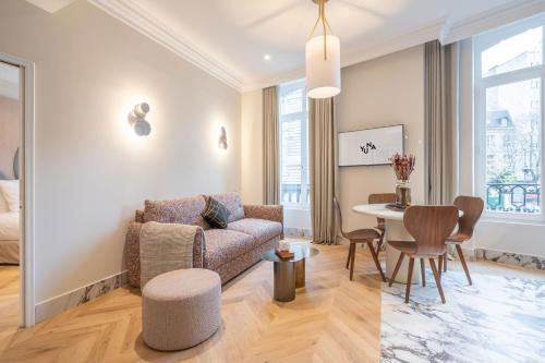 A seating area at Yuna Saint-Germain-des-Prés - Serviced Apartments