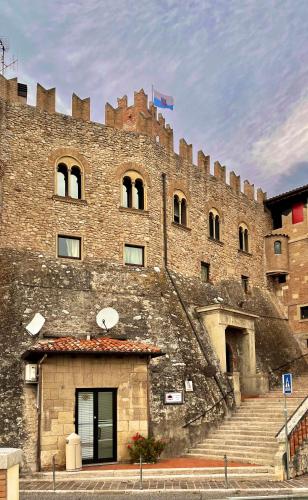 Serravalle Castle Apartment