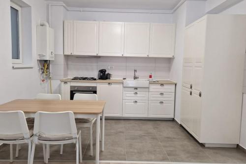 A cozinha ou cozinha compacta de Lovely apartment in City Center