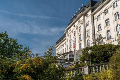 Zgradba, v kateri se nahaja hotel