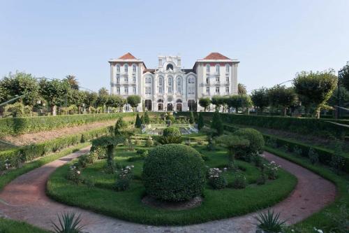 גינה חיצונית ב-Curia Palace Hotel & Spa