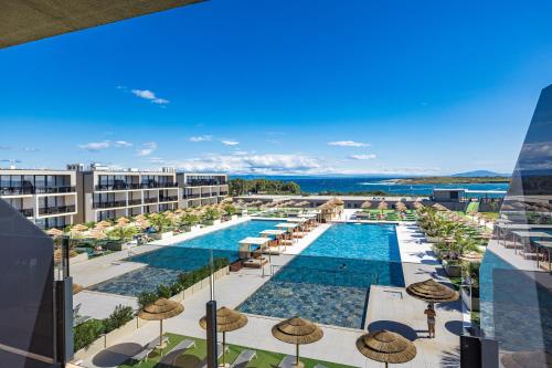 Poolen vid eller i närheten av Resort Del Mar Emotion