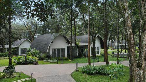 Vrt pred nastanitvijo Coorg Marriott Resort & Spa