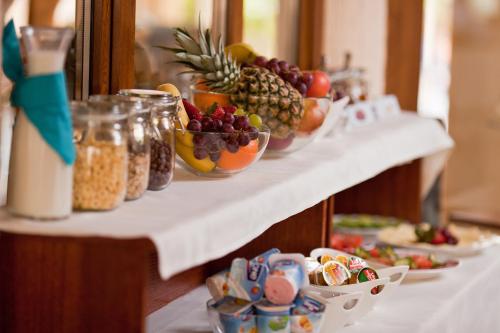 Makanan di atau berdekatan hotel