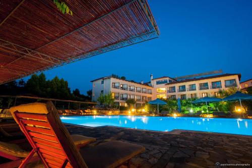 The swimming pool at or close to Hotel Europa Olympia