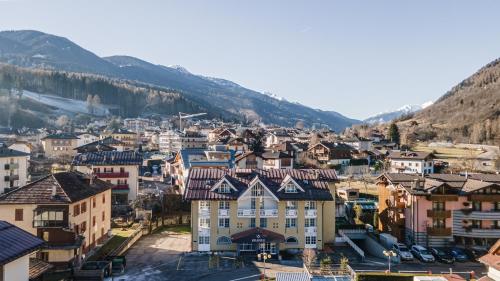 O vedere generală la munți sau o vedere la munte luată de la acest hotel