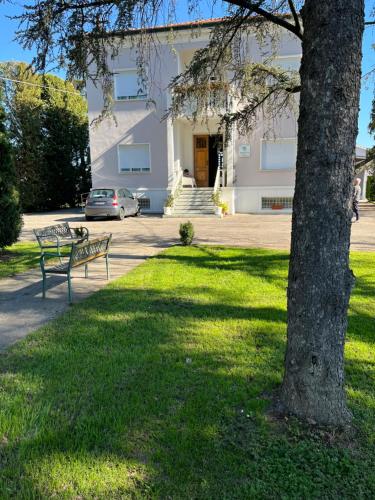 A garden outside Agriturismo Villa Dei Gelsi