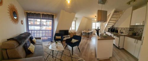 Kuchyň nebo kuchyňský kout v ubytování Duplex au cœur de Deauville avec vue imprenable et parking privé