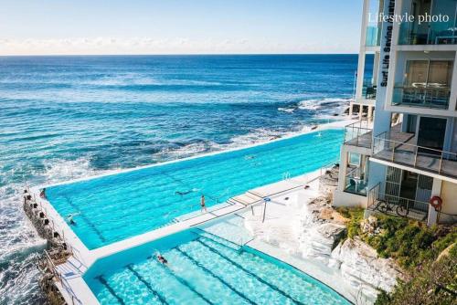 Piscina de la sau aproape de Bondi Beach House