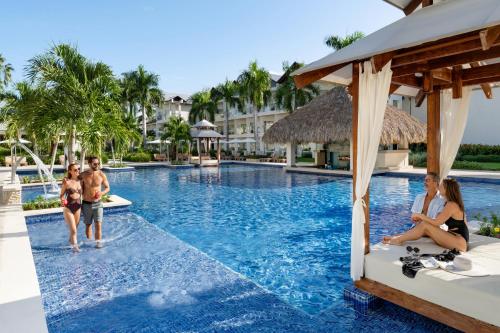 Swimming pool sa o malapit sa Hilton La Romana All- Inclusive Adult Resort