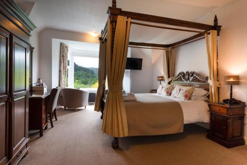 เตียงในห้องที่ Aberconwy House B&B