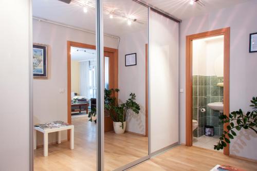 Apartment Avenue tesisinde bir banyo