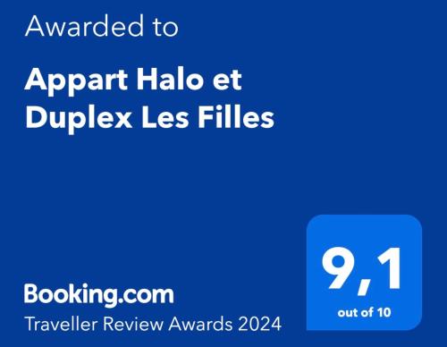 una señal azul con el texto aplicado a la app halo et duplex less files en Appart Halo et Duplex Les Filles, en Dinan