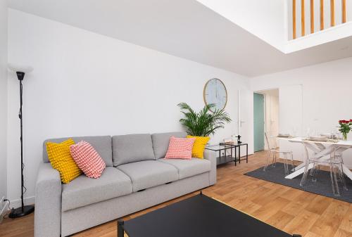 Гостиная зона в Duplex Cosy 6 personnes - 20 min Centre de Paris Metro 13 - Parking Gratuit