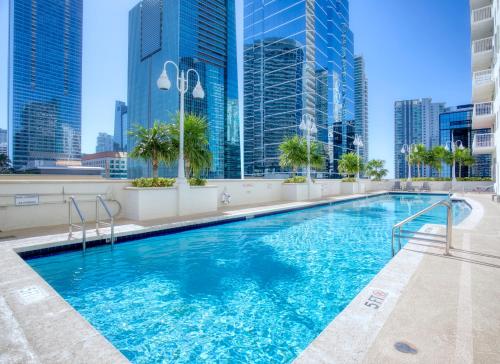 Oceanside Penthouse Apartment in Brickell Miami, Pool, Free Parking 내부 또는 인근 수영장