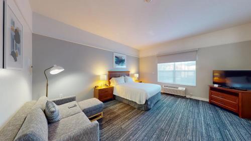 Телевизия и/или развлекателен център в TownePlace Suites Fredericksburg