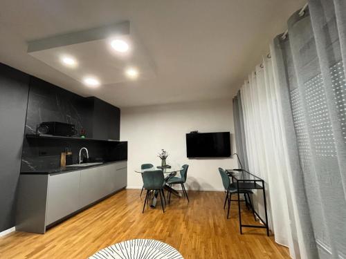 Televisyen dan/atau pusat hiburan di APARTMAN 4U Velika Gorica near Zagreb Airport