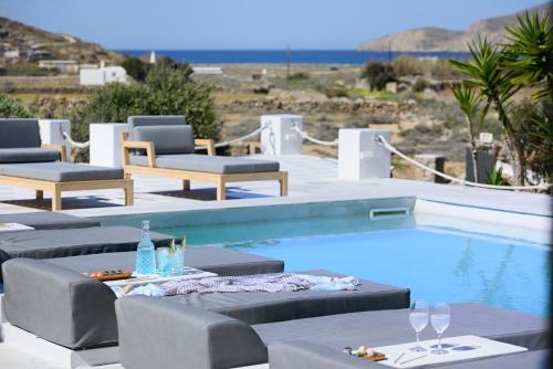 Mykonos Dream Villas में या उसके करीब स्विमिंग पूल