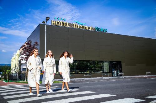 Hotel Thermal ŠÍRAVA tesisinde konaklayan konuklar