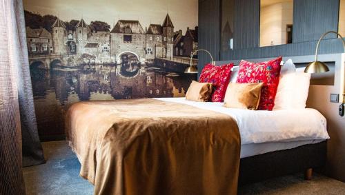 Cama ou camas em um quarto em Van der Valk Hotel Amersfoort-A1