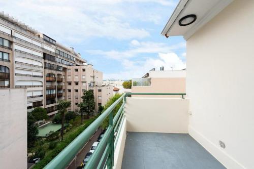 Balkon atau teras di LOUIS GALLET Centre JUAN LES PINS 50m des plages