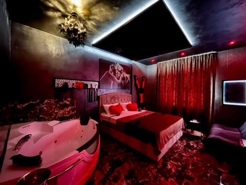 A bed or beds in a room at Love Room