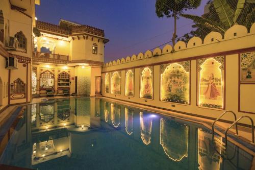 Peldbaseins naktsmītnē Umaid Bhawan - A Heritage Style Boutique Hotel vai tās tuvumā