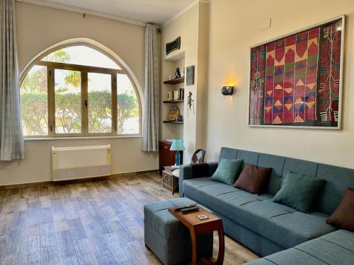 Un lugar para sentarse en Central & Unique 1 BR Apt/ in Downtown @ElGouna