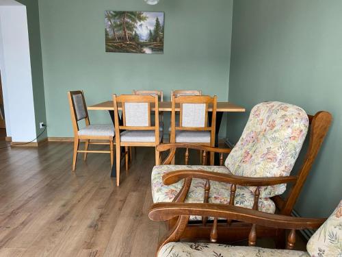 A seating area at Apartament ultracentral Botis